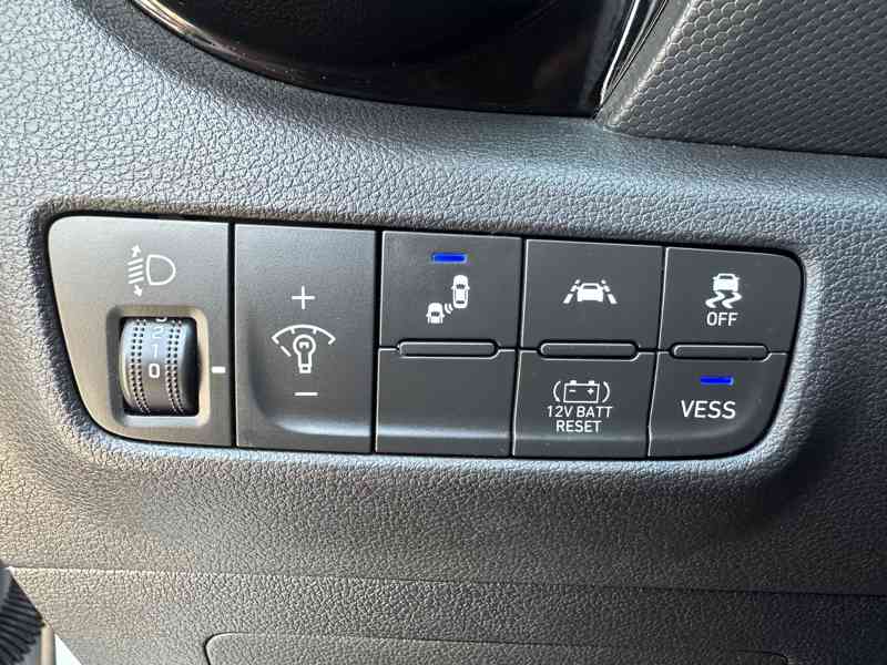 Hyundai Kona 1.6 GDi Hybrid/104KW/NAVI/1.MAJ - foto 22