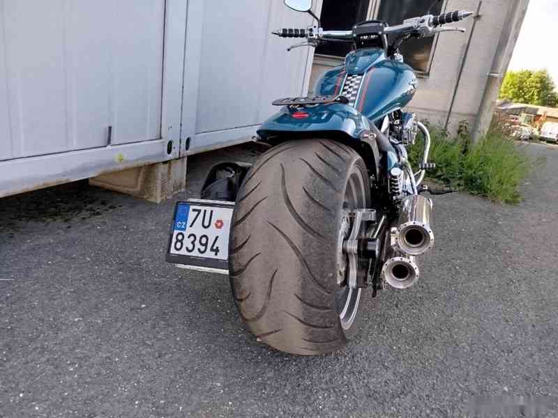 Suzuki vzr 1800 pneu 300 - foto 3