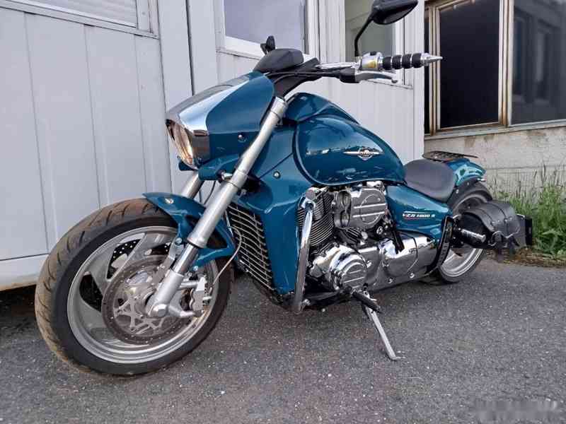 Suzuki vzr 1800 pneu 300 - foto 8