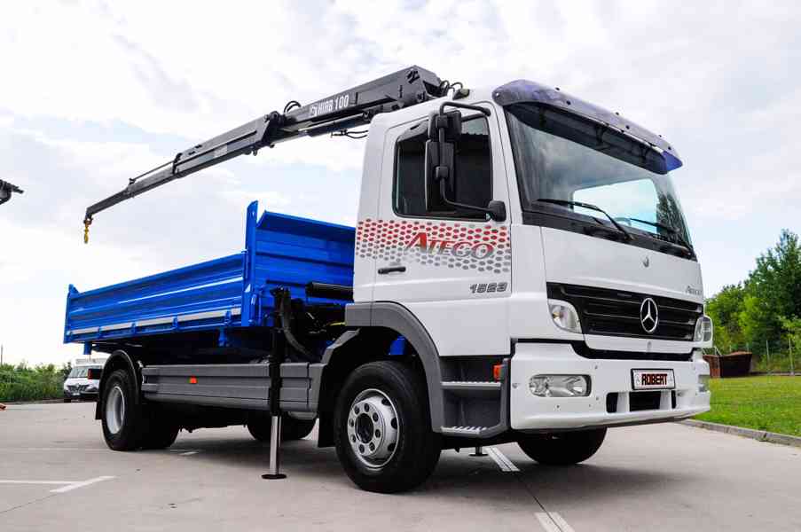 MERCEDES ATEGO 1523 TŘÍSTRANNÝ SKLÁPĚČ + HYDRAULICKÁ RUKA - foto 98