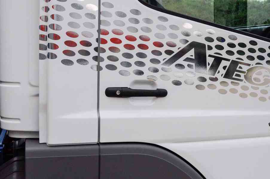 MERCEDES ATEGO 1523 TŘÍSTRANNÝ SKLÁPĚČ + HYDRAULICKÁ RUKA - foto 11