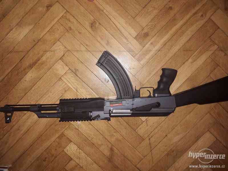 AK 47 - foto 1