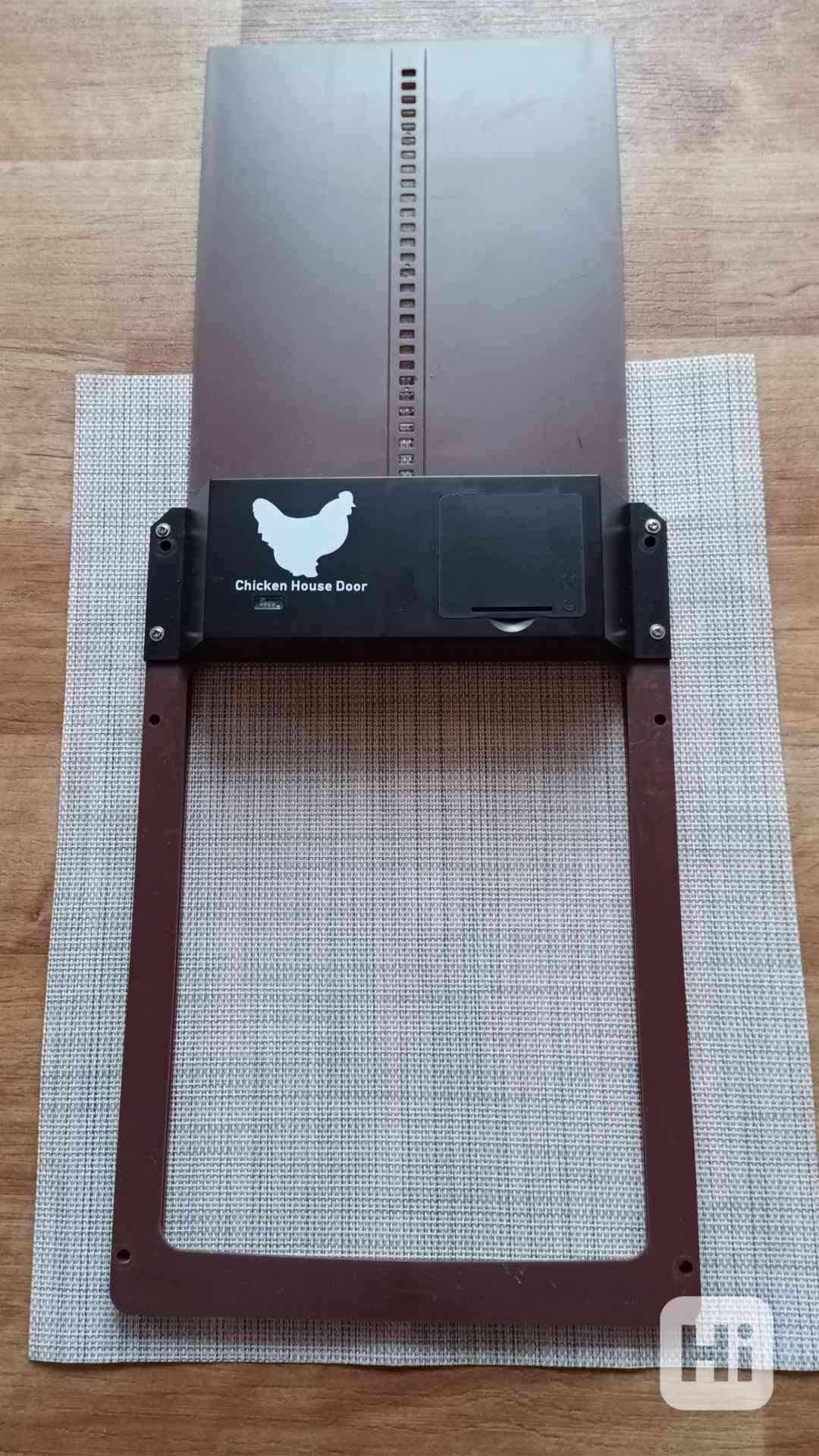 Automatická dvířka pro slepice  - foto 1