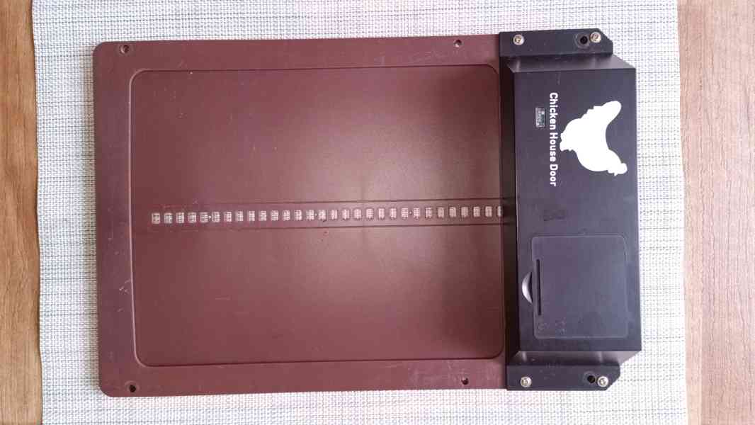 Automatická dvířka pro slepice  - foto 3