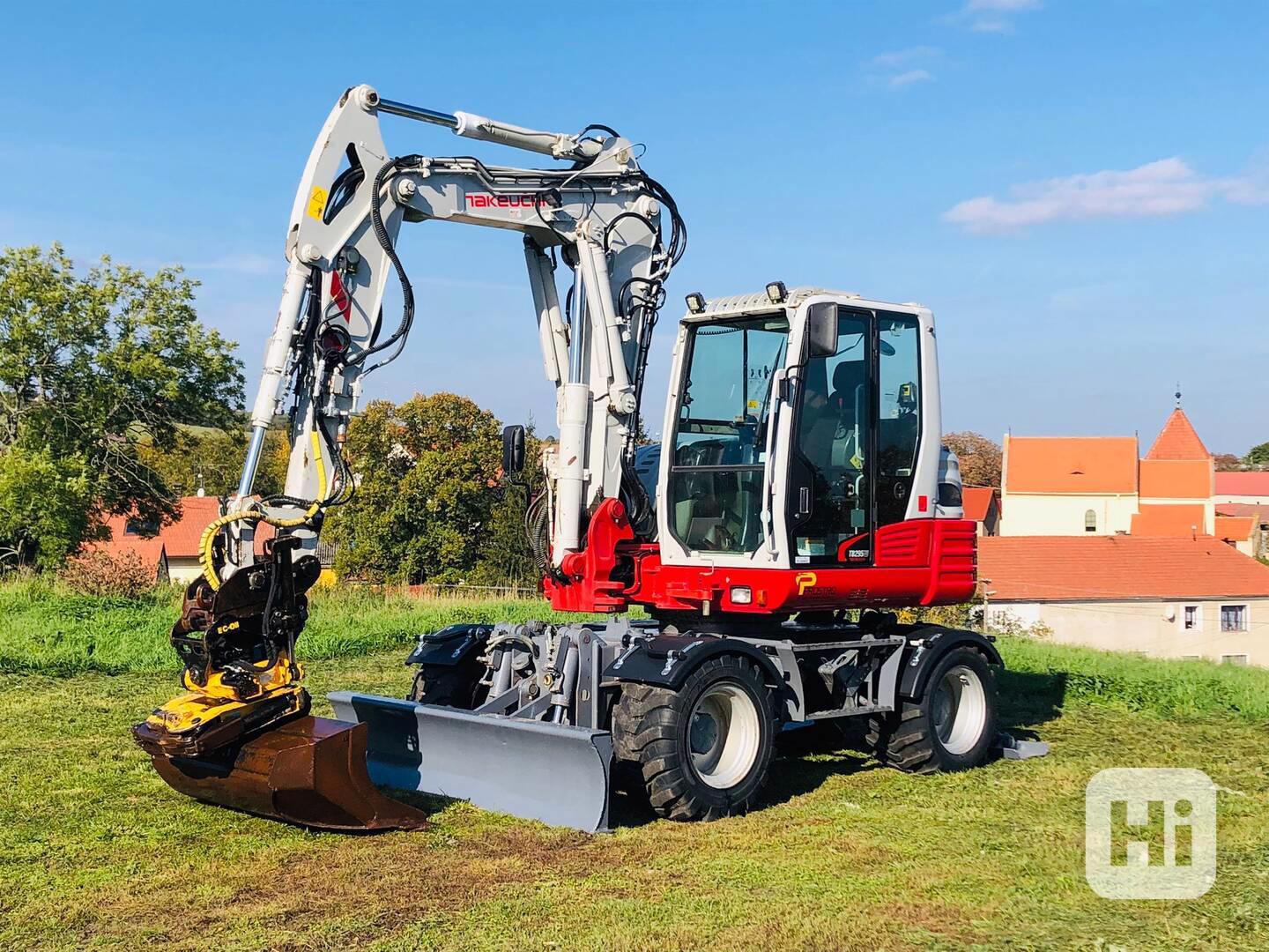 Kolové rypadlo Takeuchi TB295W (Možnost leasingu) - foto 1