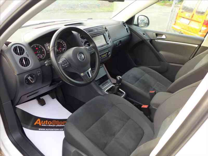 Volkswagen Tiguan 2,0 TDI HIGHLINE 1.MAJITEL - foto 5