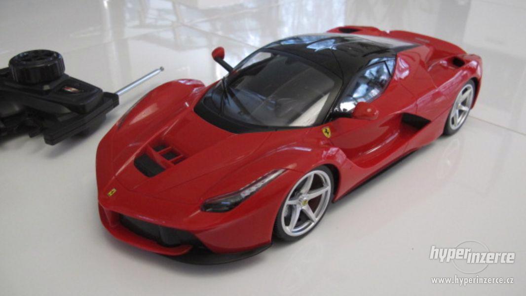 Model Ferrari - foto 1