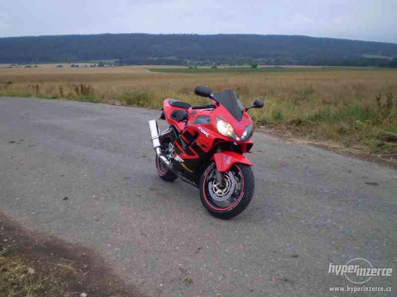 Honda CBR 600 F sport - foto 3