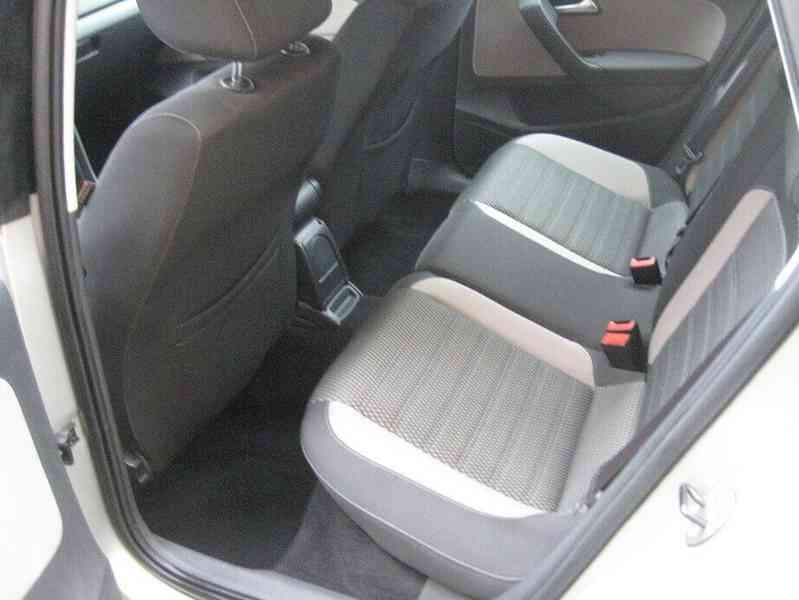 Volkswagen Polo Cross 1.2i benzín 77kw - foto 11