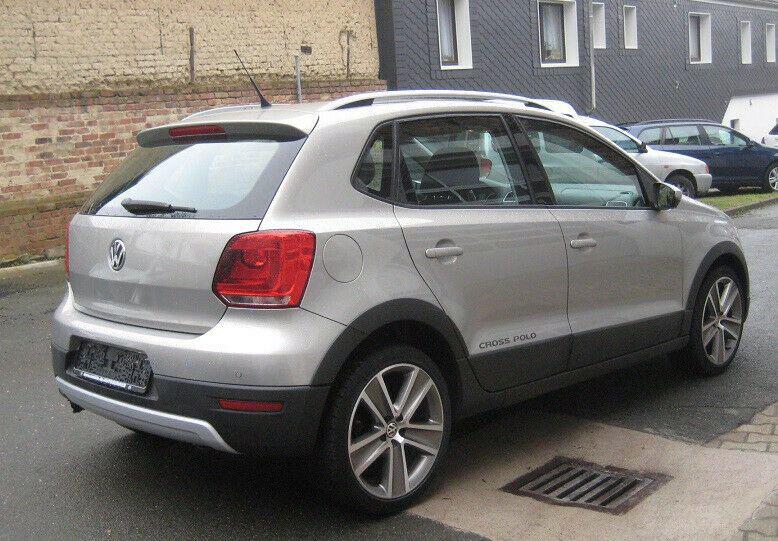 Volkswagen Polo Cross 1.2i benzín 77kw - foto 9