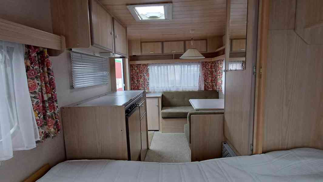 Karavan CRUAU Floreal 370 + předstan + 100 km + nová STK - foto 9