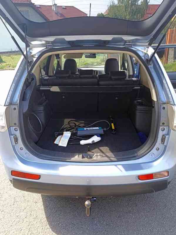 Mitsubishi Outlander 2,0   PHEV 4×4 – plug-in hybrid - foto 10