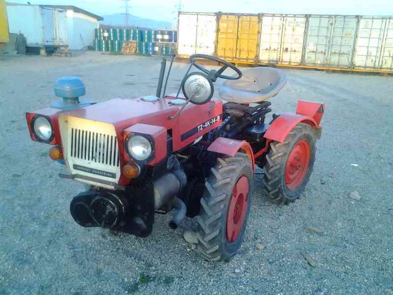Dieselový kloubový traktor Tz-4k - foto 3