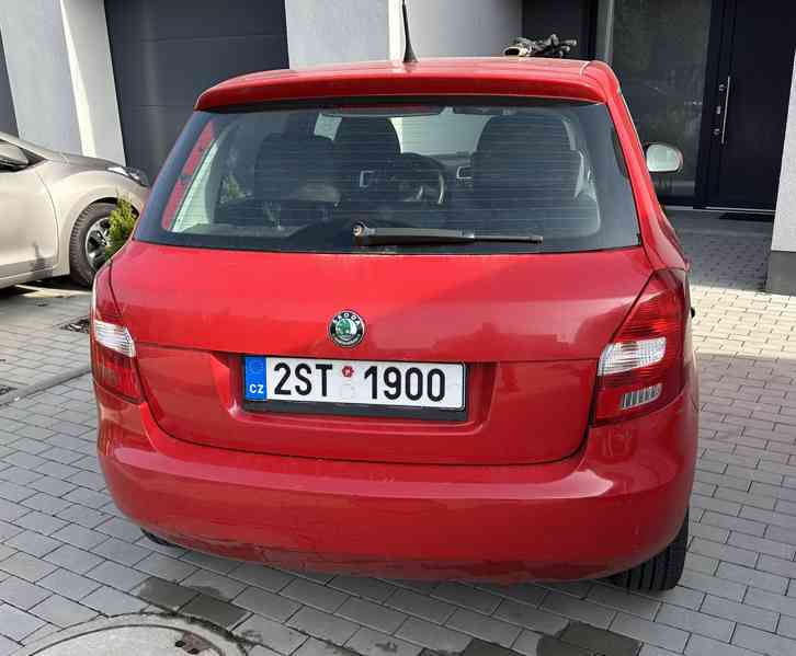Škoda Fabia II 1.4 16V (63 kW), r.v. 2009, klima, el. okna - foto 6