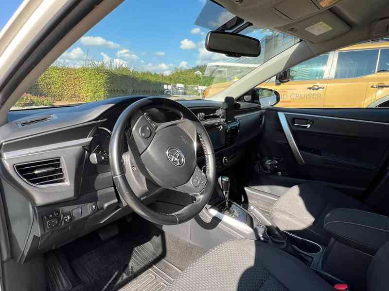 Toyota Corolla - foto 8