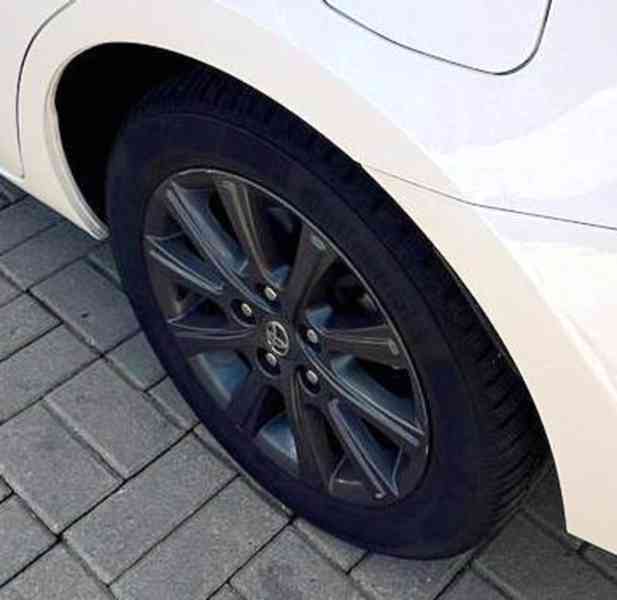 Toyota Corolla - foto 14