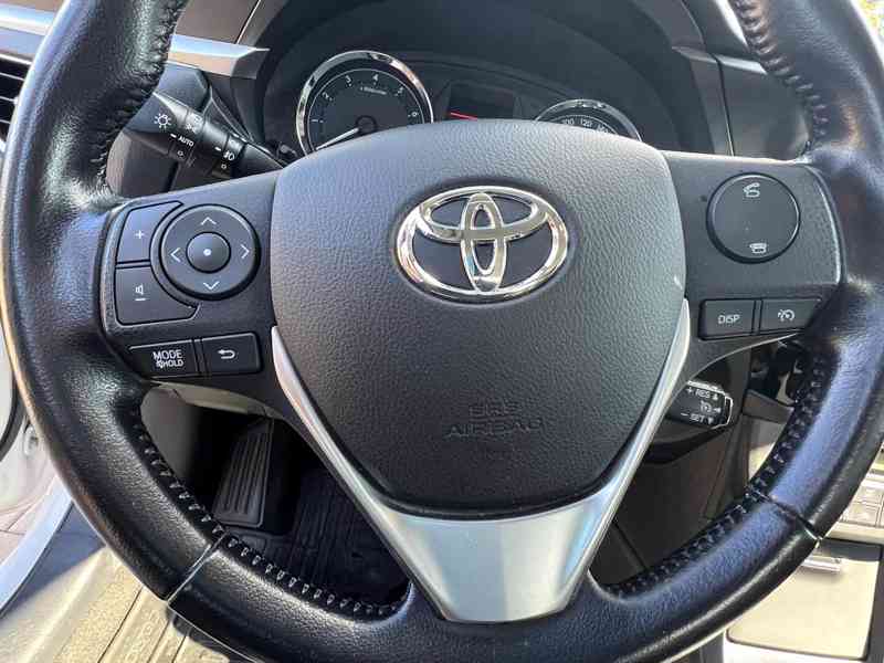 Toyota Corolla - foto 12