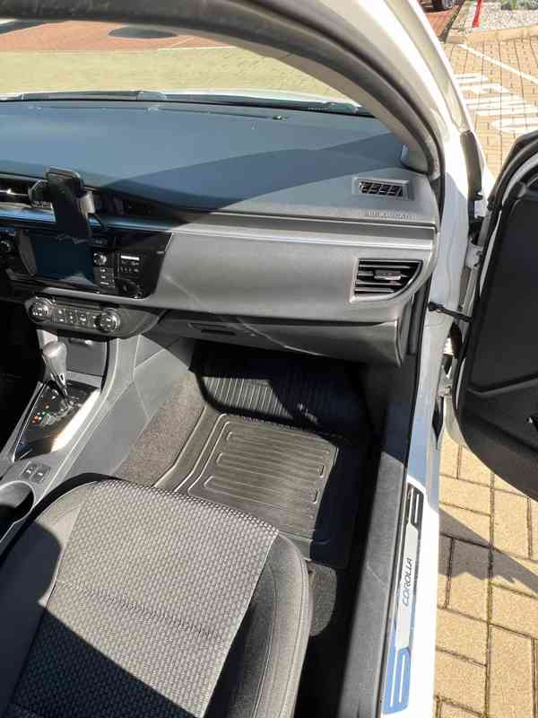 Toyota Corolla - foto 11