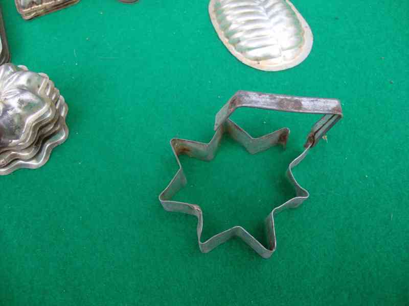 Retro starožitné formičky formy na cukroví Pracny 108 ks - foto 10