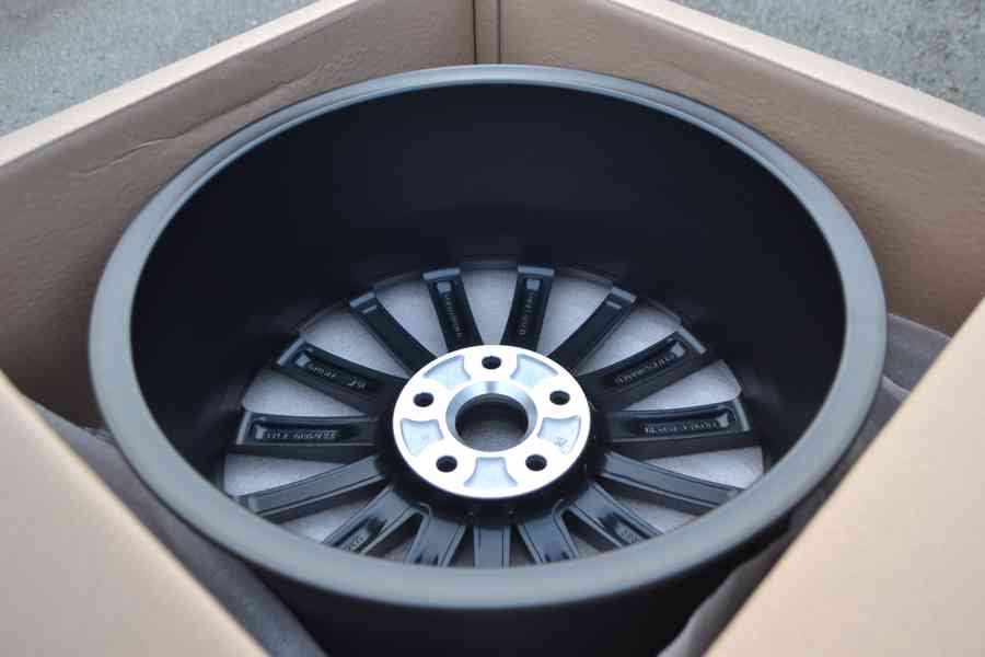 Škoda Octavia III – NOVÉ 18 Alu disky 7Jx18 ET51, black,  - foto 11