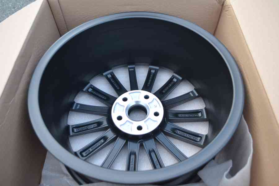 Škoda Octavia III – NOVÉ 18 Alu disky 7Jx18 ET51, black,  - foto 10