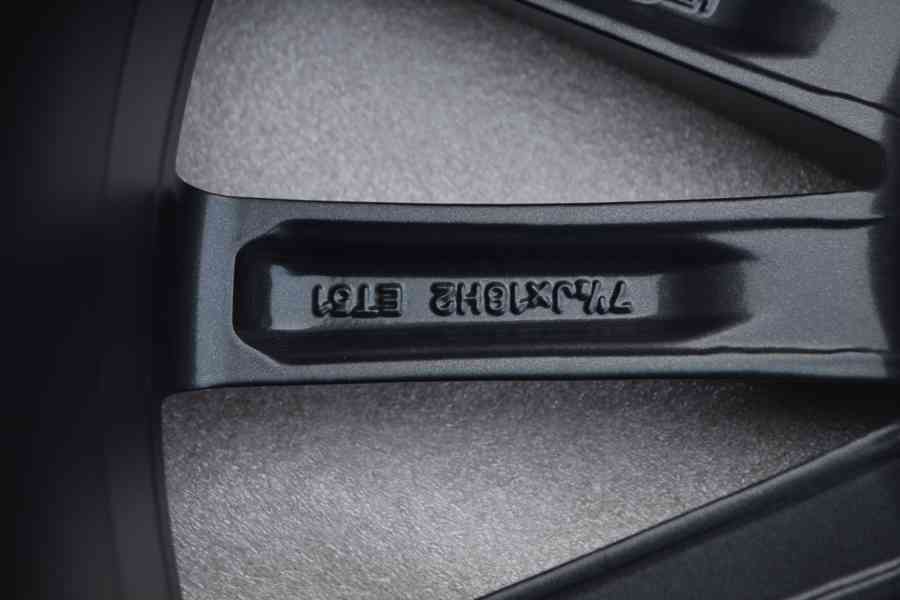 Škoda Octavia III – NOVÉ 18 Alu disky 7Jx18 ET51, black,  - foto 13