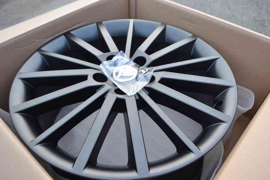 Škoda Octavia III – NOVÉ 18 Alu disky 7Jx18 ET51, black,  - foto 7