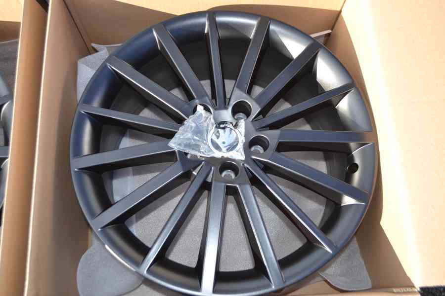 Škoda Octavia III – NOVÉ 18 Alu disky 7Jx18 ET51, black,  - foto 16