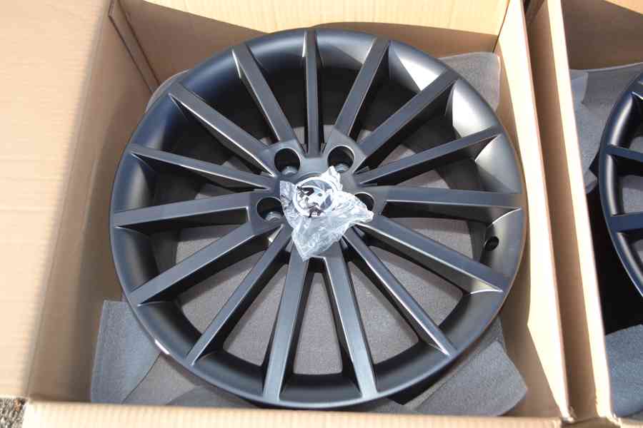 Škoda Octavia III – NOVÉ 18 Alu disky 7Jx18 ET51, black,  - foto 15