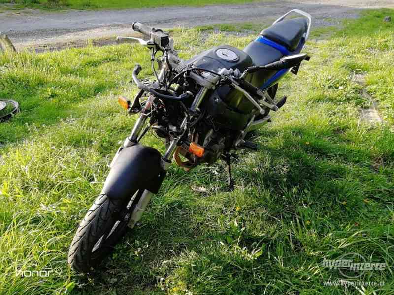 Honda CBR 125r 2004 po (nedokončené) opravě - foto 3