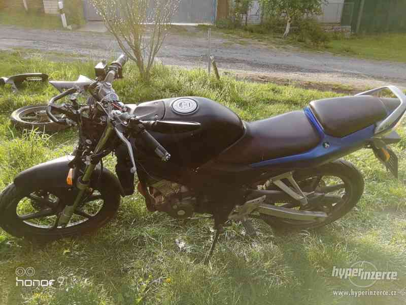 Honda CBR 125r 2004 po (nedokončené) opravě - foto 5