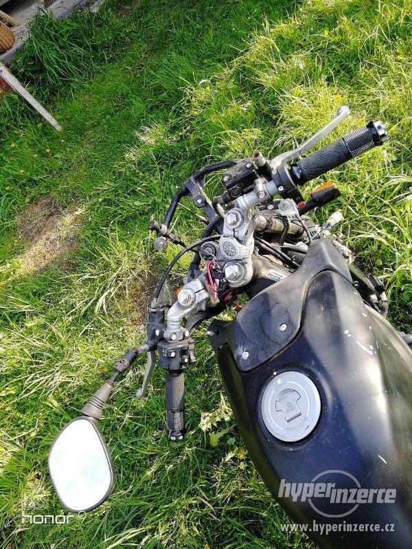 Honda CBR 125r 2004 po (nedokončené) opravě - foto 10