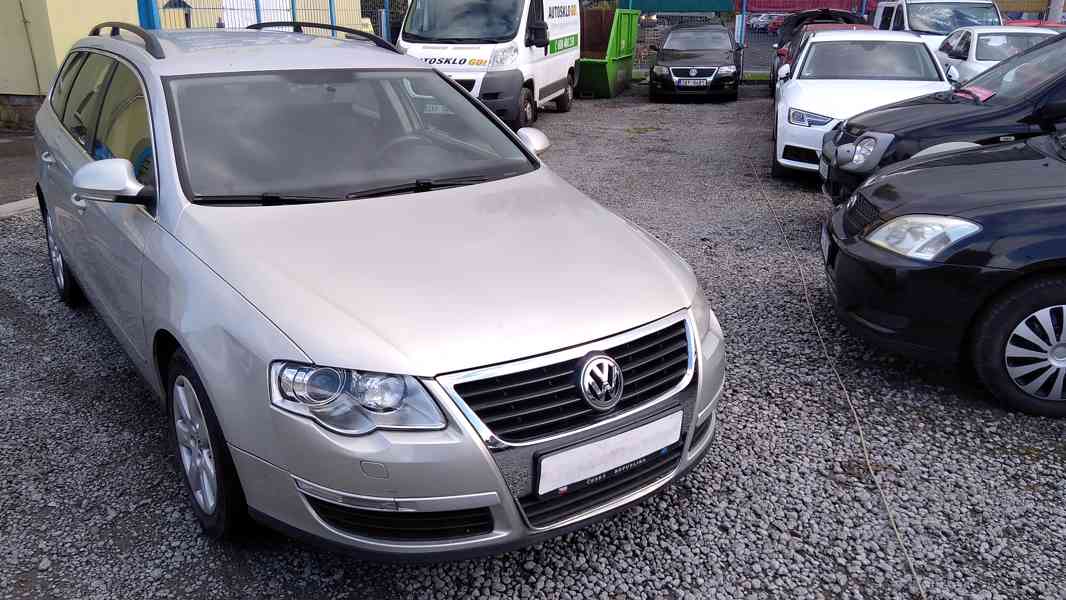 VOLKSWAGEN Passat Variant 2,0TDI Comfortline ČR - foto 2