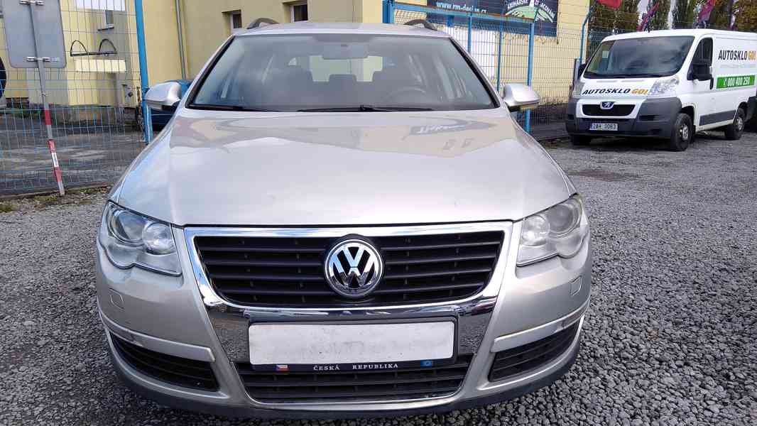 VOLKSWAGEN Passat Variant 2,0TDI Comfortline ČR - foto 4