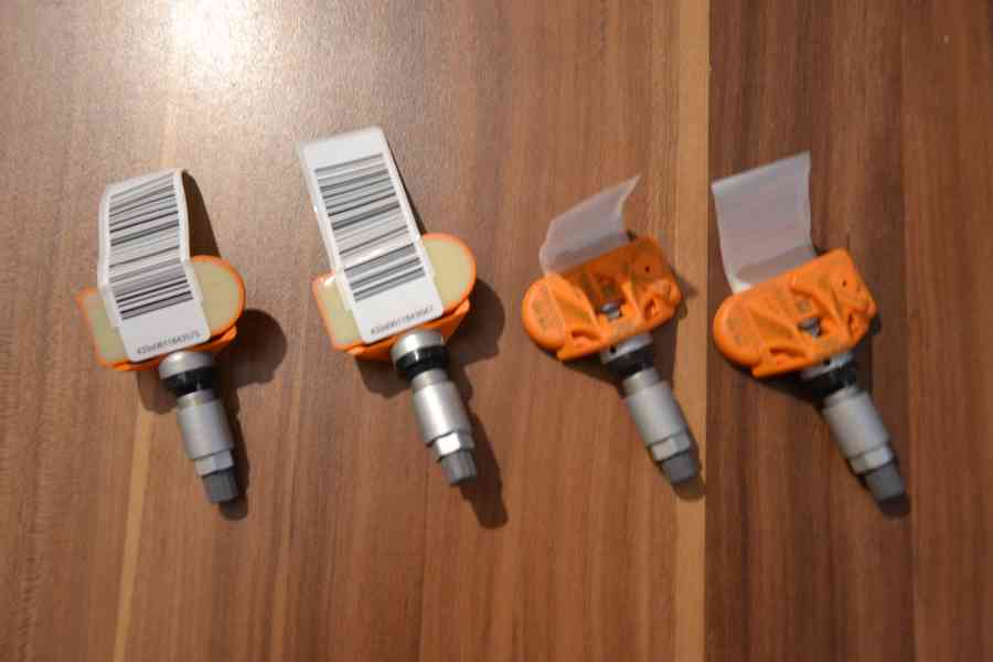 Sada 4ks NOVÉ ORIG.čidla tlaku TPMS + ventilky - foto 4