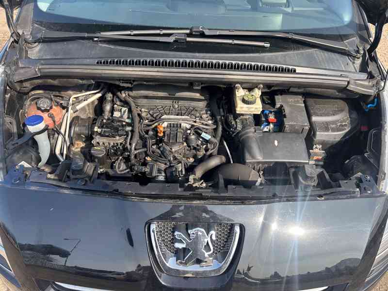 Peugeot 5008 2,0 HDI 110KW RHE r.2010 prodám díly - foto 8