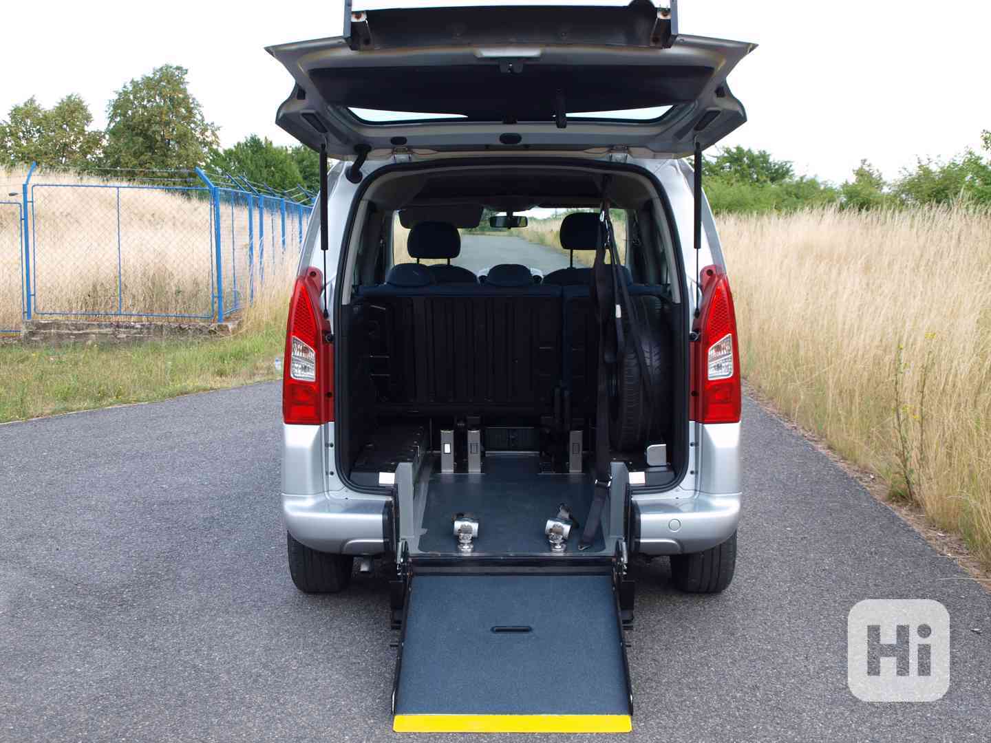 Citroën Berlingo: plošina pro převoz vozíčkáře - foto 1