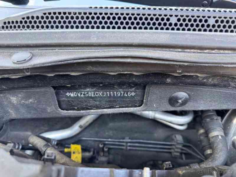Opel Insignia 2,0 CDTI 125kw - foto 19