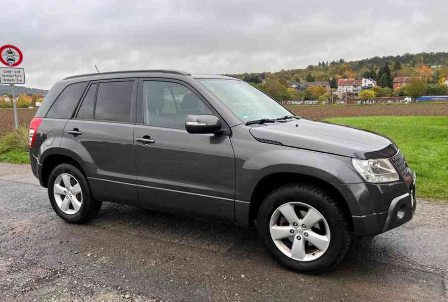 Suzuki Grand Vitara 2.4i benzín 124kw - foto 1