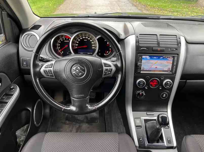 Suzuki Grand Vitara 2.4i benzín 124kw - foto 14