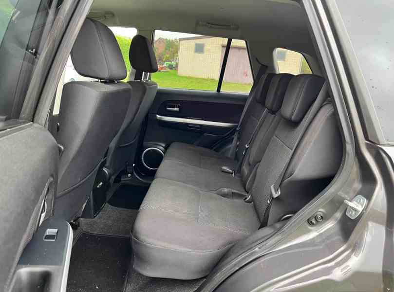 Suzuki Grand Vitara 2.4i benzín 124kw - foto 9