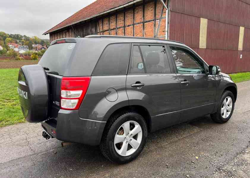 Suzuki Grand Vitara 2.4i benzín 124kw - foto 4