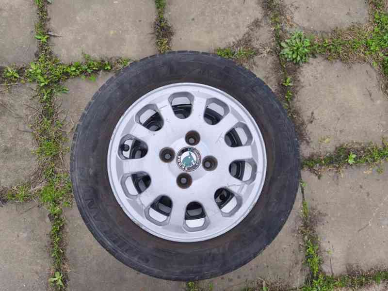 SADA LETNÍCH ALU KOL 165/70/R13 ŠKODA FELICIA - foto 4
