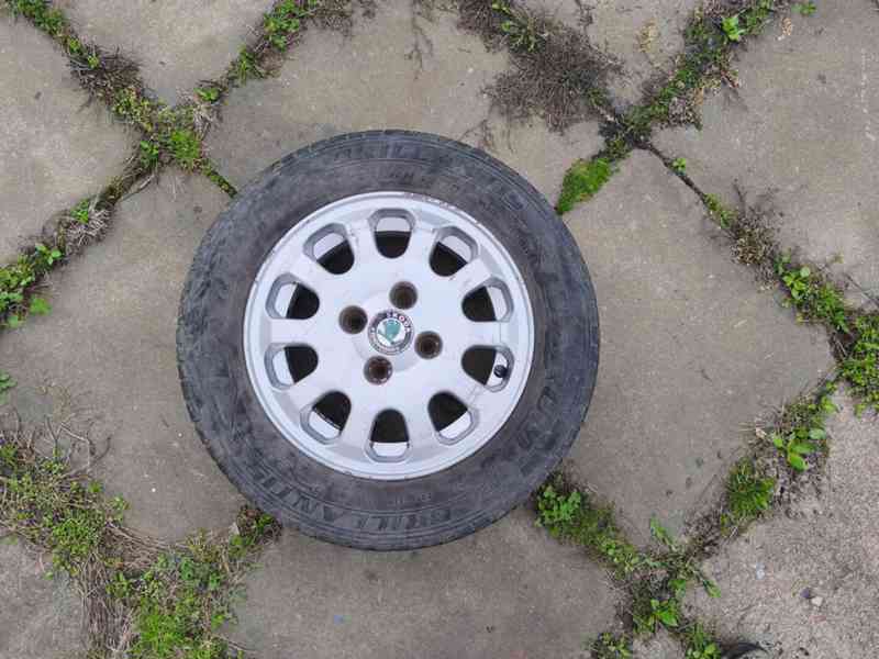 SADA LETNÍCH ALU KOL 165/70/R13 ŠKODA FELICIA - foto 2