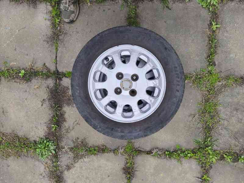 SADA LETNÍCH ALU KOL 165/70/R13 ŠKODA FELICIA - foto 3