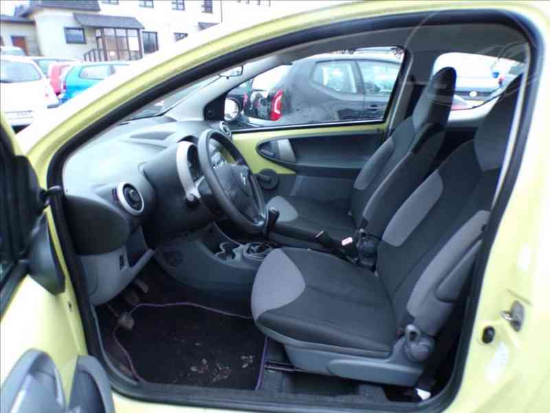 Citroën C1 1,0 i POSILOVAČ ŘÍZENÍ - foto 6