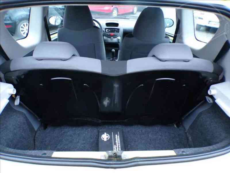 Citroën C1 1,0 i POSILOVAČ ŘÍZENÍ - foto 8