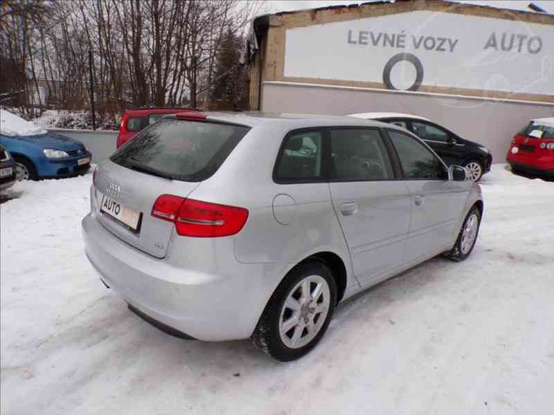 Audi A3 1,6 TDI SPORTBACK,XENONY - foto 4