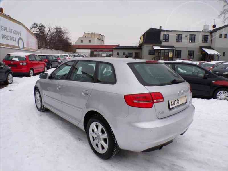 Audi A3 1,6 TDI SPORTBACK,XENONY - foto 3