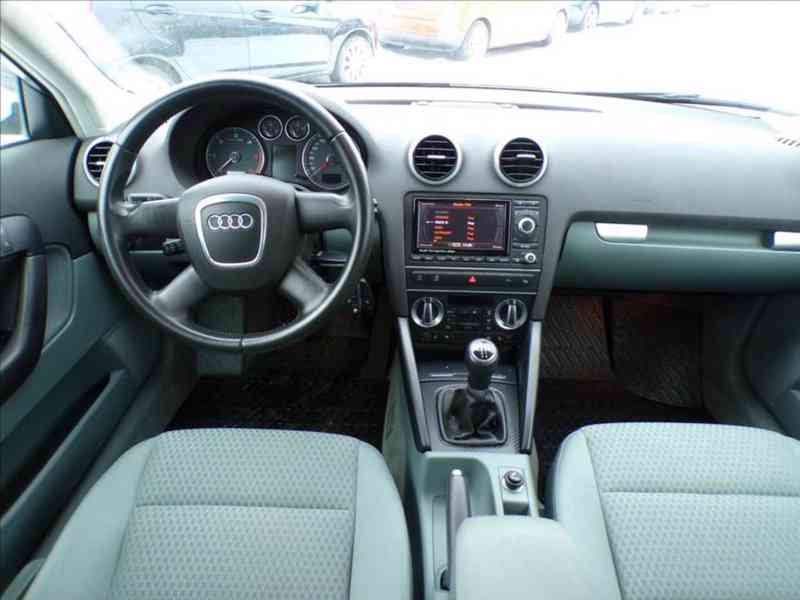 Audi A3 1,6 TDI SPORTBACK,XENONY - foto 5